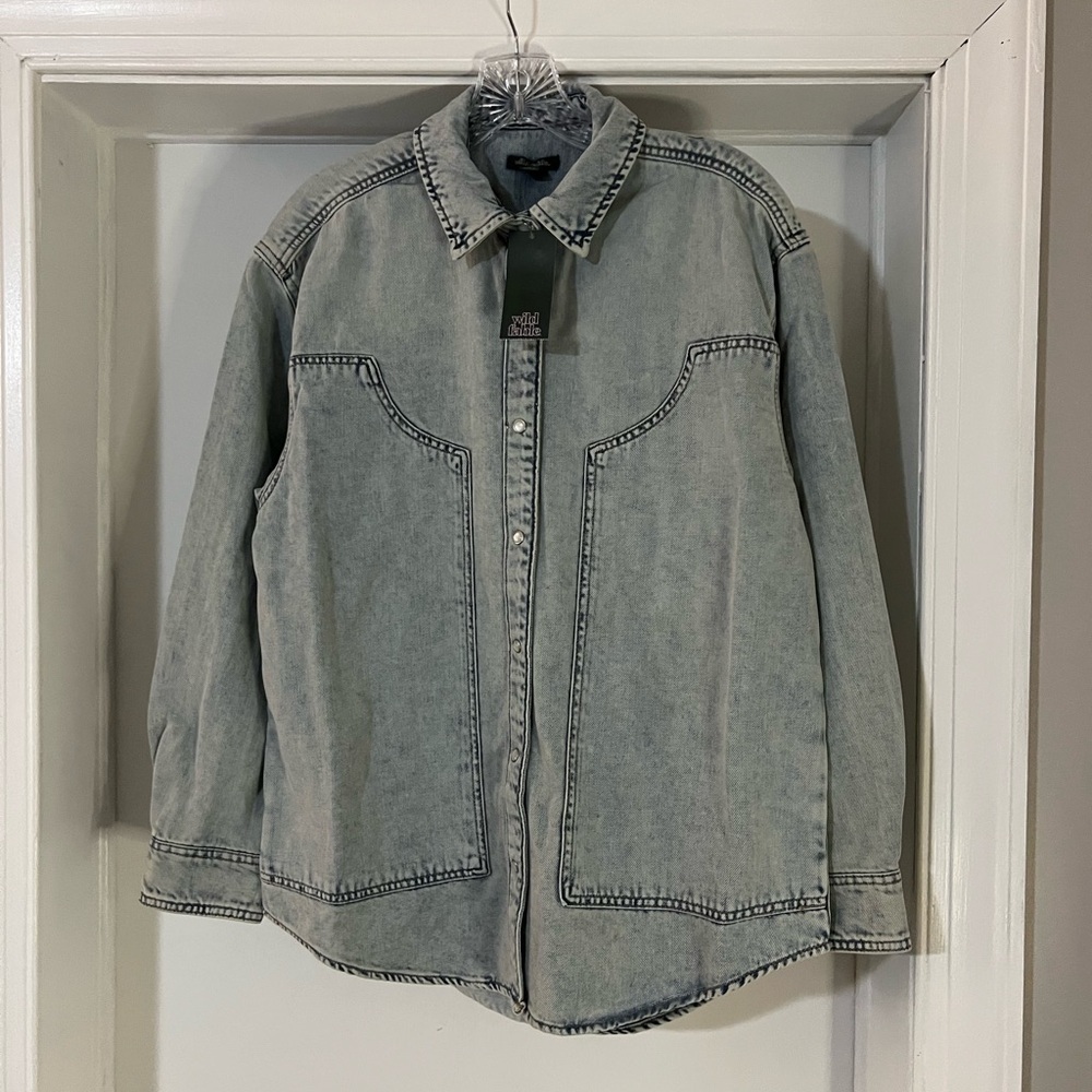Wild Fable Shacket Shirt Womens S Light Wash Denim Pearl Snap Western Rodeo NWT